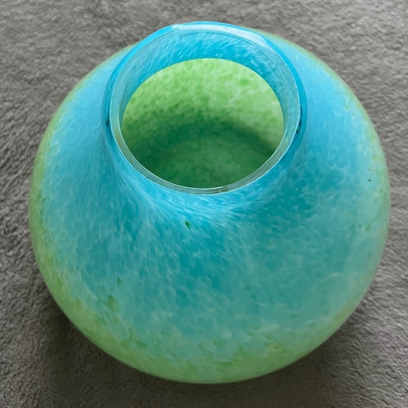 Pear Shaped Blown Glass Vase - Vintage - Picture 4 of 4